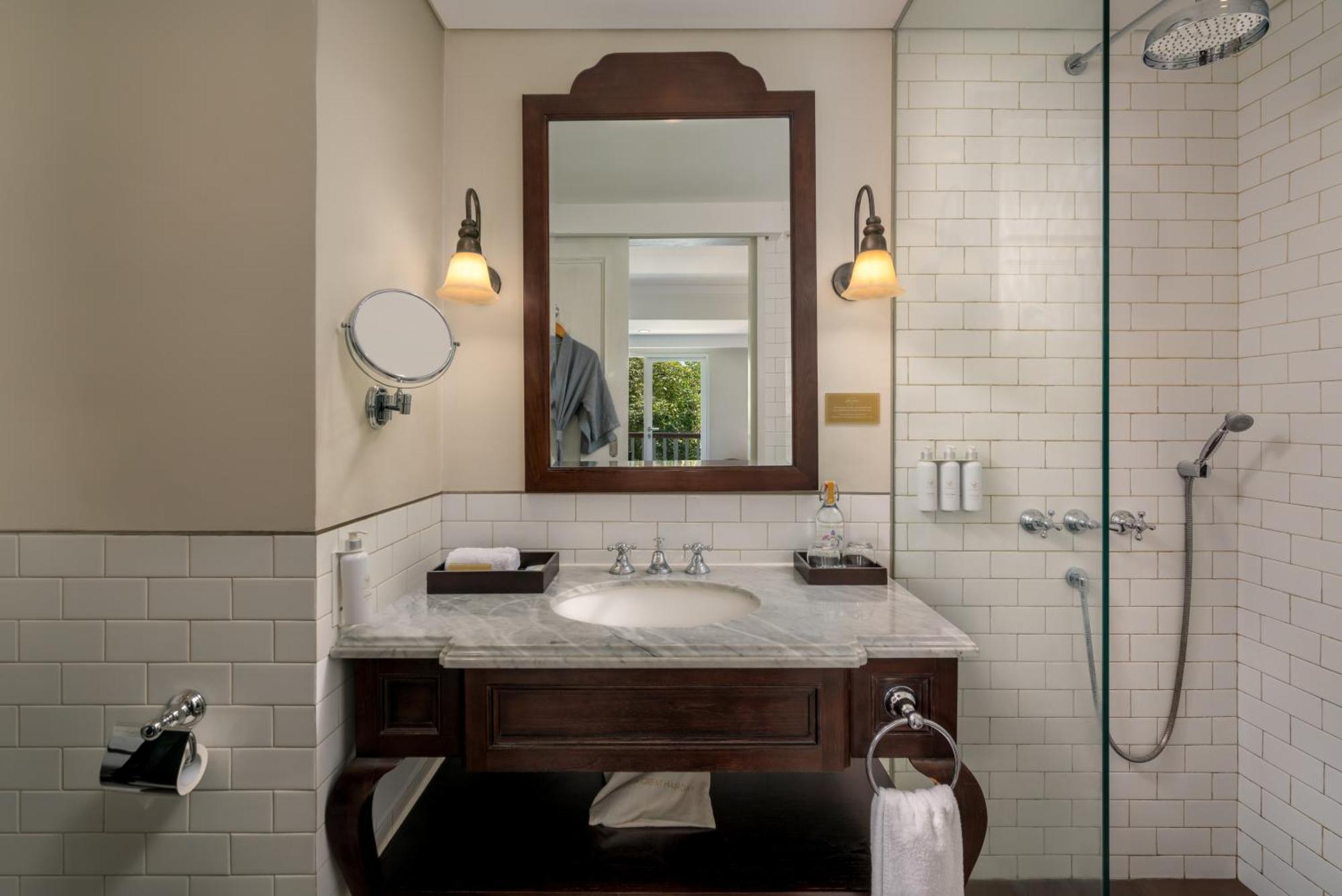 Camellia Suite