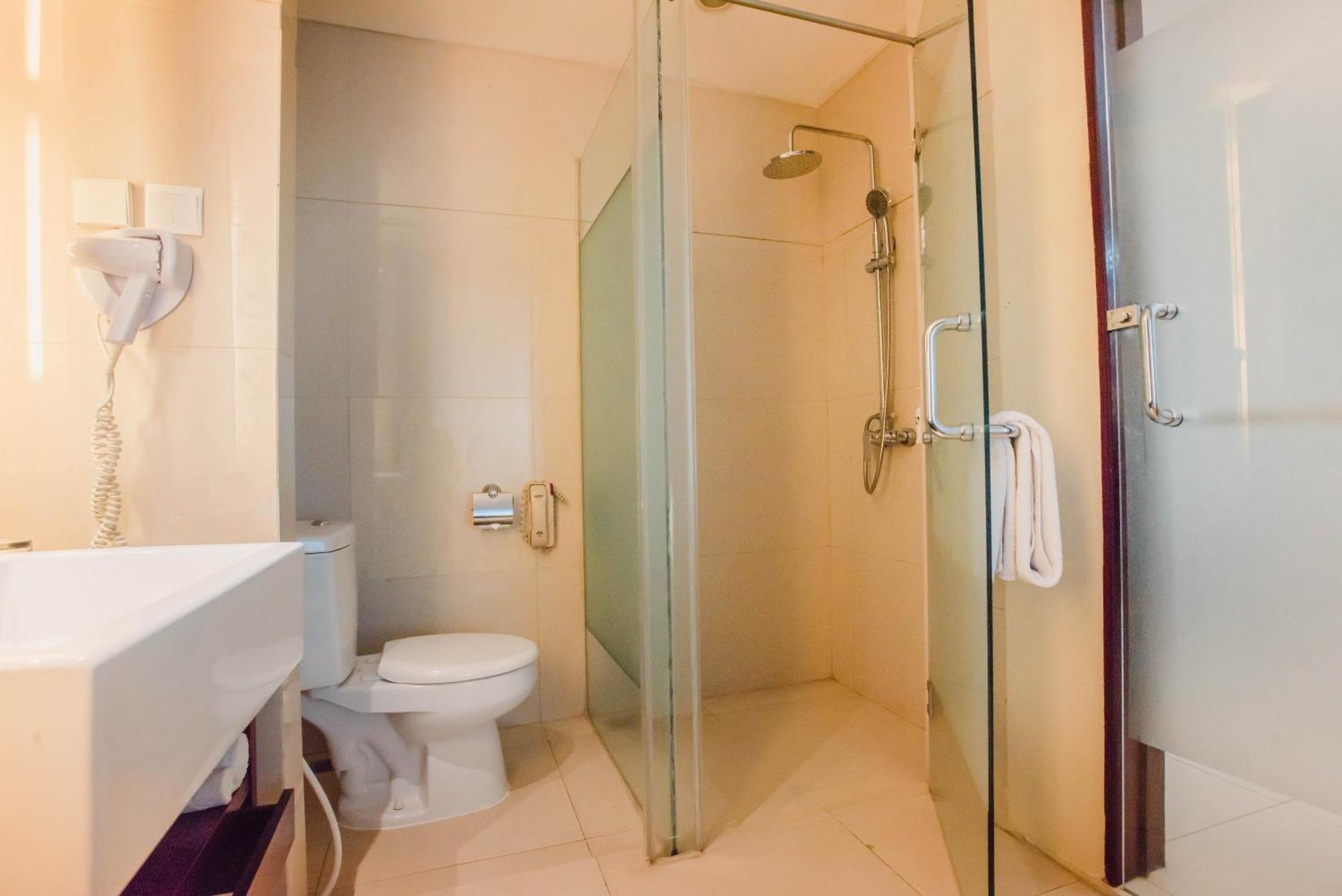 Deluxe King Room Spa Bath,1586856146:JPEG